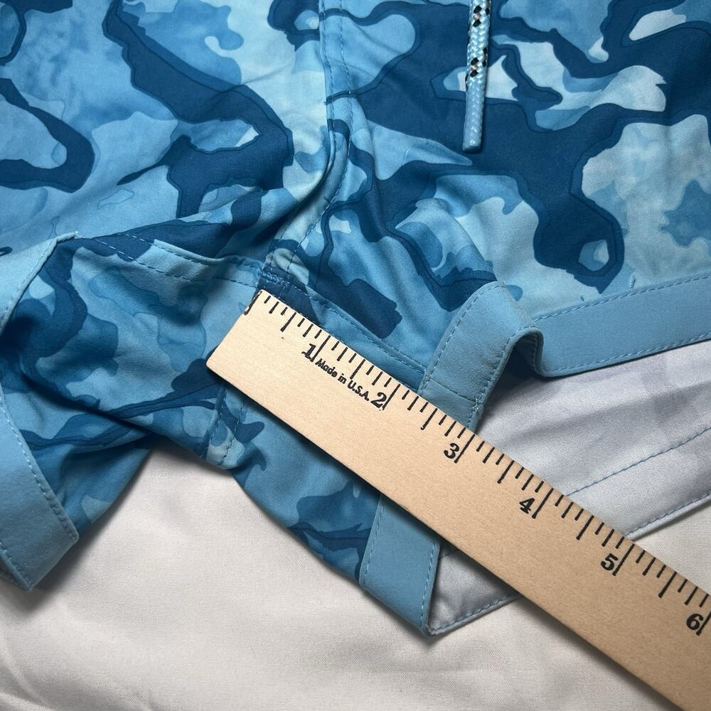 Huk Board Shorts Women’s Size 14 Blue Camo Performance Fishing Swim Beach Resort - Picture 6 of 11